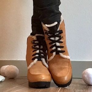 Women’s wedge leather bootie